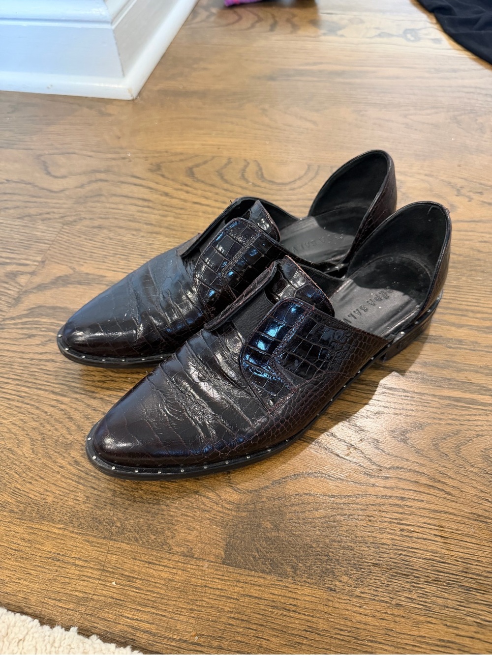 Freda Salvador Burgendy Croc-Embossed Leather Slip-On Flats